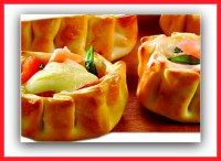 /album/fotogaleria-inicio/tartitas-jamon-y-queso-capresse-o-pollo-jpg/